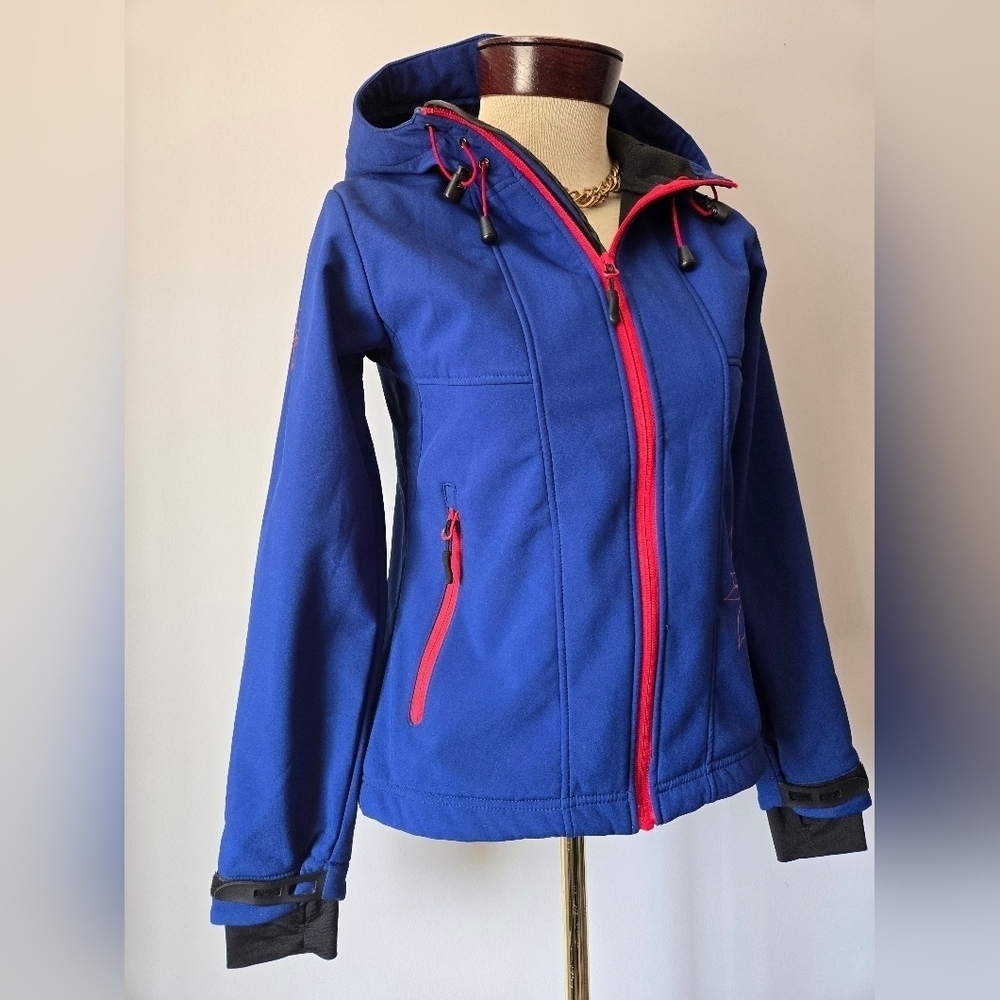 Scandinavian Explorer Blue Soft Shell Jacket, Red Floral Pattern And Zipper. XS - Picture 2 of 16